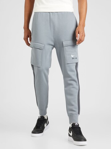 Nike SportswearTapered Cargo hlače 'AIR' - siva boja: prednji dio
