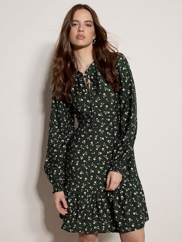 Apricot Jurk ' ' in Groen: voorkant