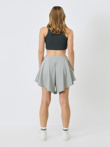 C&City Loosefit Shorts in Grau