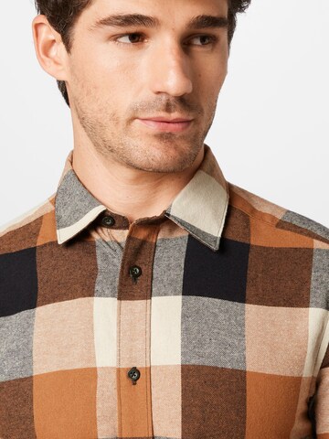 Slim fit Camicia 'Gudmund' di Only & Sons in marrone