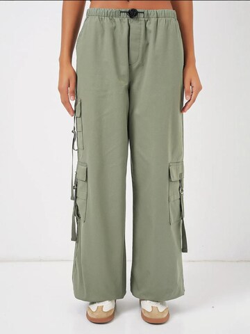 Bigdart - Loosefit Calças cargo em verde: frente
