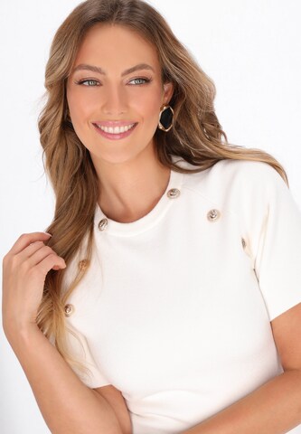 Robe faina en blanc