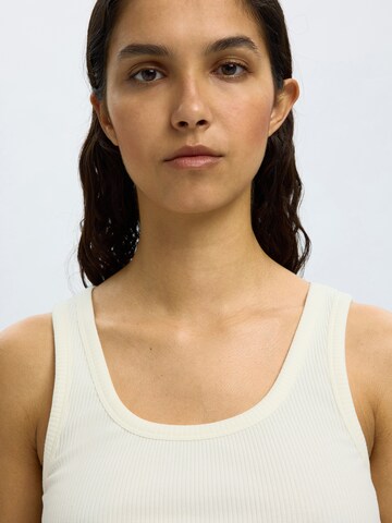 Top 'SLFAnna' di SELECTED FEMME in bianco