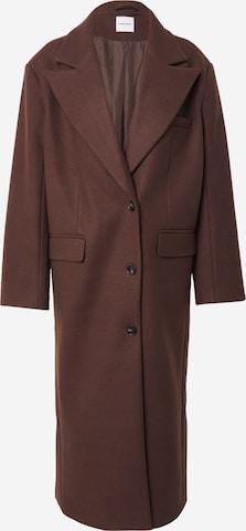 Tatiana Zidekova Between-seasons coat in Brown: front
