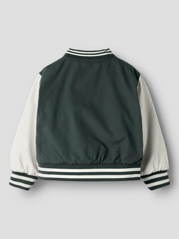 NAME IT Overgangsjakke i grøn