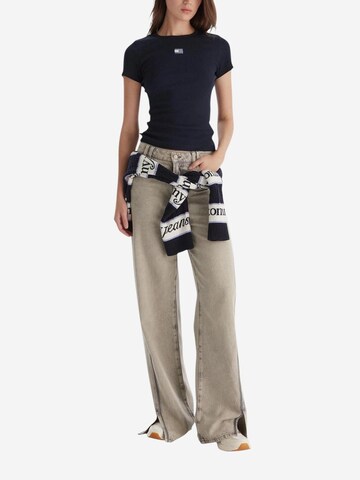 Maglietta 'TJW BADGE RIB DW0DW17881' di Tommy Jeans in blu