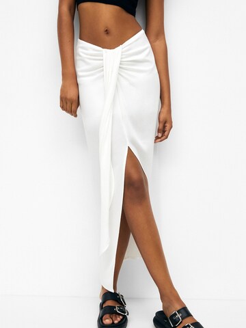 Pull&Bear Skirt in White: front