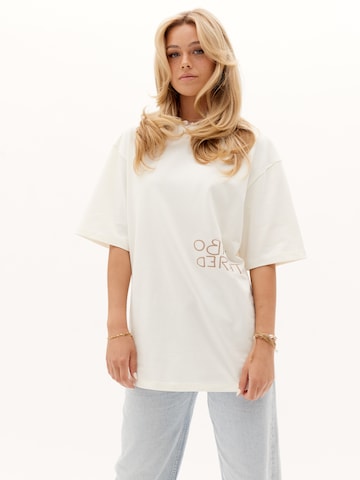 T-shirt 'Heidi' millane en blanc : devant