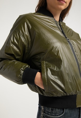 MYMO Between-Season Jacket in Green