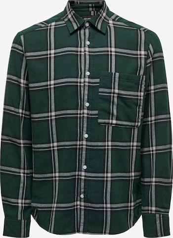 Coupe regular Chemise 'STONE' Only & Sons en vert : devant