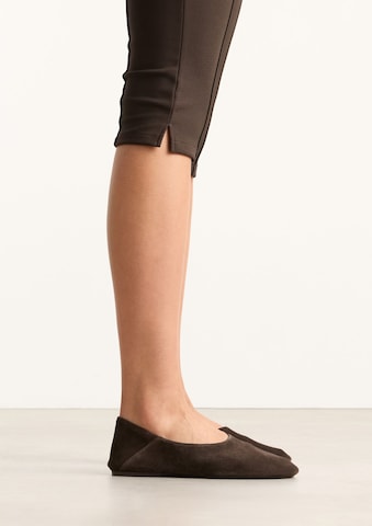 Ballerines SACHA en marron : devant