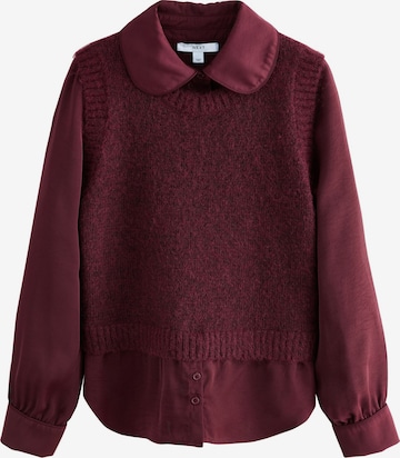 Next Pusero värissä punainen: etupuoli