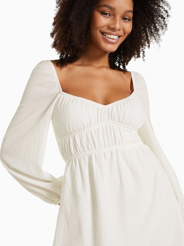 Robe Bershka en beige