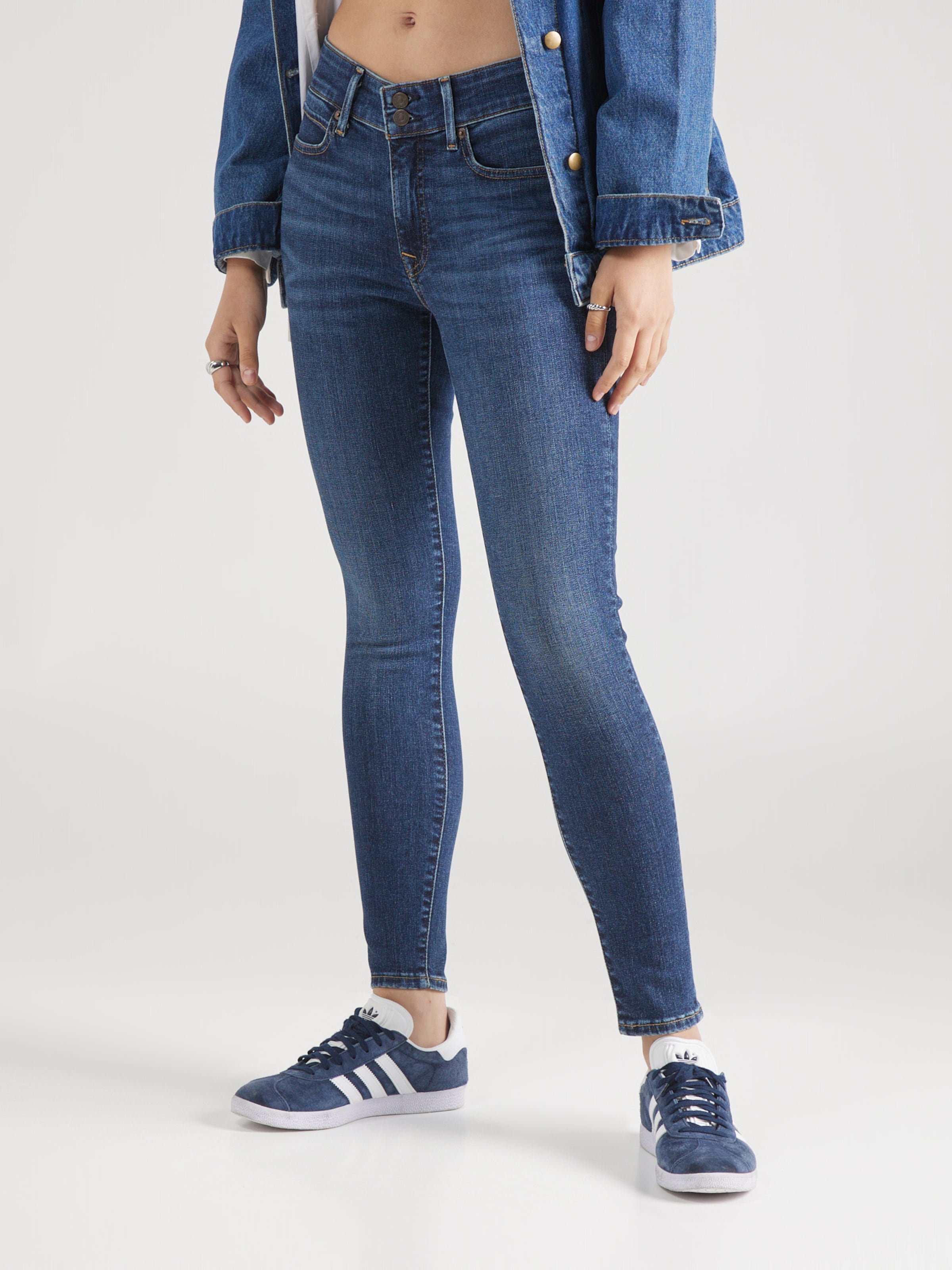 Shops 711 jeans