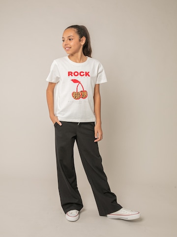 T-Shirt 'Rock Cherry' Deeluxe en blanc