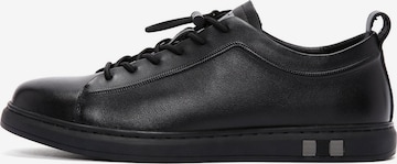 Sneaker bassa di Derimod in nero: frontale