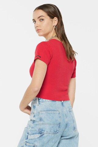 Harlem Soul CLE-O Cropped Rib Cardigan in Rot