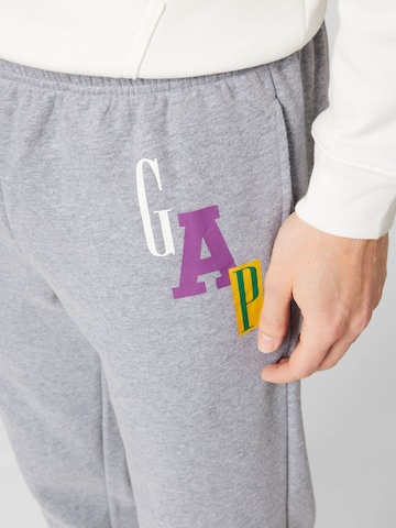 GAP Regular Hose in Grau