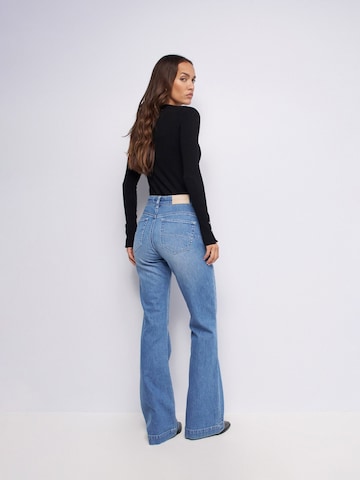 Salsa Jeans Flared Jeans 'Faith' in Blauw