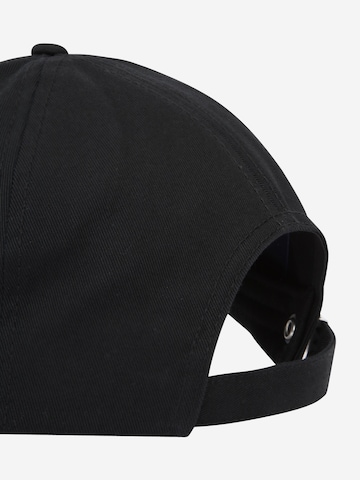 EA7 Emporio Armani Cap in Black