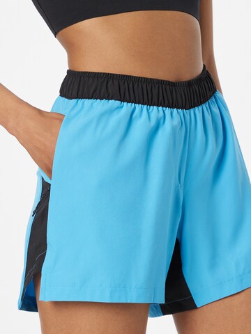 ADIDAS TERREX Normalny krój Spodnie sportowe w kolorze niebieski