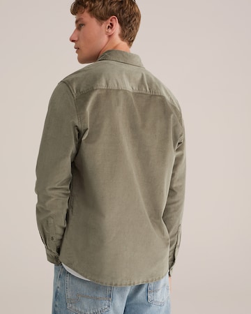 WE Fashion - Ajuste regular Camisa en verde