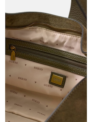 GUESS Schultertasche 'Camden' in Braun