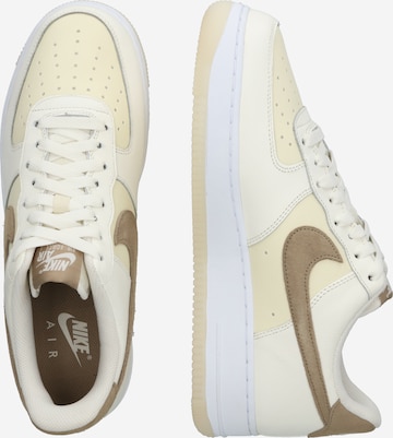 Nike Sportswear Låg sneaker 'Air Force 1' i beige