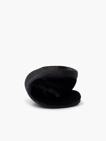 Pisamonas - Bailarina en negro