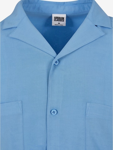 Urban Classics Comfort fit Button Up Shirt in Blue