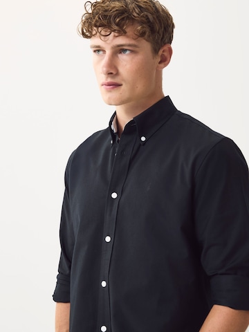 Next Slim Fit Hemd in Schwarz