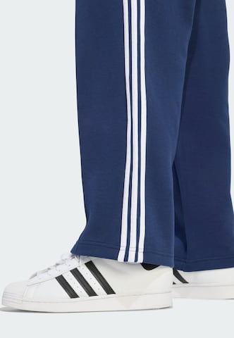 ADIDAS ORIGINALS Loose fit Trousers 'Adicolor Spacer' in Blue