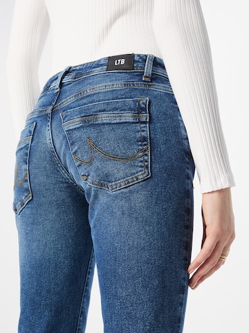 LTB Regular Jeans 'Valerie' in Blauw