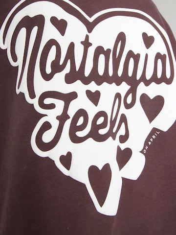 T-shirt 'Nostalgia Heart' OH APRIL en marron