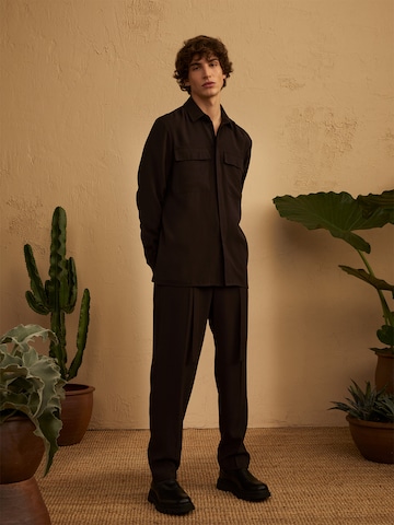 Guido Maria Kretschmer Men - regular Pantalón plisado 'Adriano' en negro