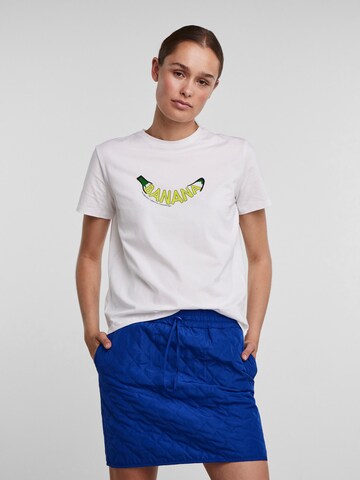 PIECES T-shirt 'Apple' i vit: framsida