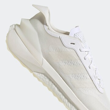 Chaussure de course 'Avryn' ADIDAS SPORTSWEAR en blanc