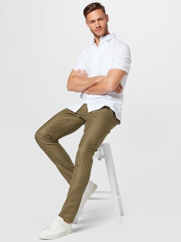 SELECTED HOMME جينز مضبوط قميص 'CARO' بلون أبيض
