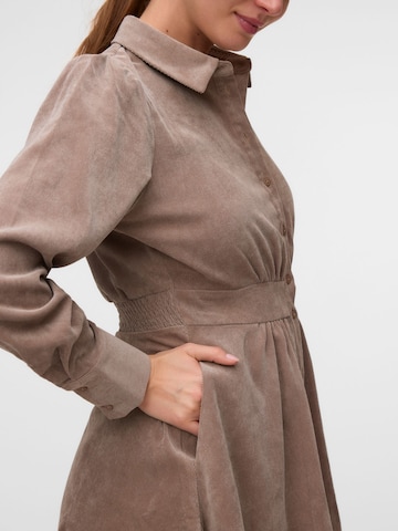 VERO MODA Blousejurk 'AWAne' in Bruin