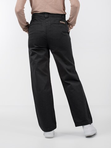 NAPAPIJRI Regular Hose 'Pichincha' in Schwarz