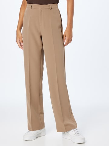 Neo Noir Regular Pleat-Front Pants 'Alice' in Brown: front