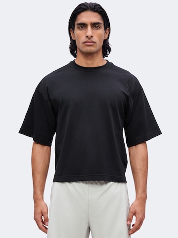 NIKE Funktionsshirt in Schwarz: Vorderseite