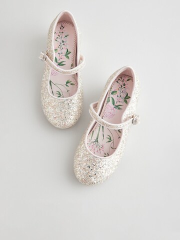 Next Low shoe in Beige