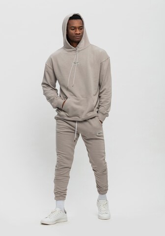 Tom Barron Tracksuit in Brown: front