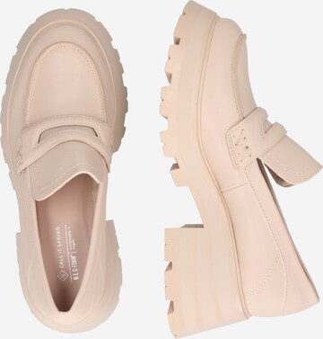 CALL IT SPRING Slip-ons in Pink