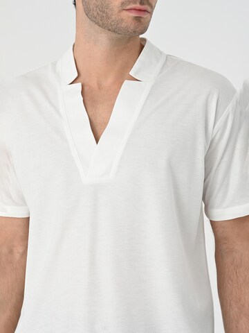 Antioch Regular fit Button Up Shirt in White