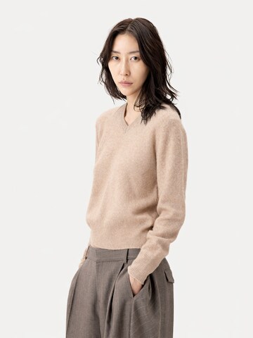 GOBI Cashmere Trui 'Women's Dual-Collar Cashmere Sweater' in Beige