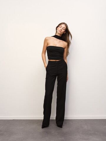 RÆRE by Lorena Rae Top 'Karima' in Schwarz