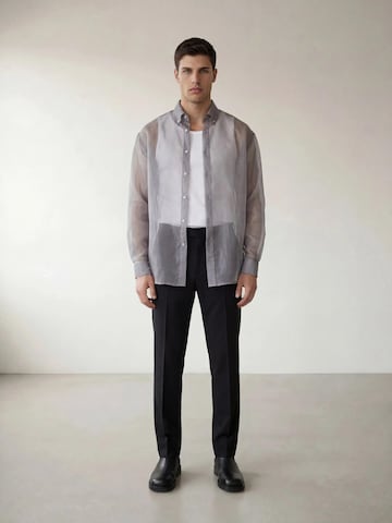 Fit confort Chemise 'The Jacob Organza Overshirt' ARMIE en gris