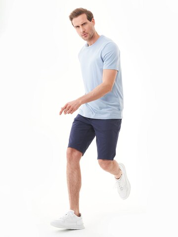 Organication Slimfit Shorts in Blau